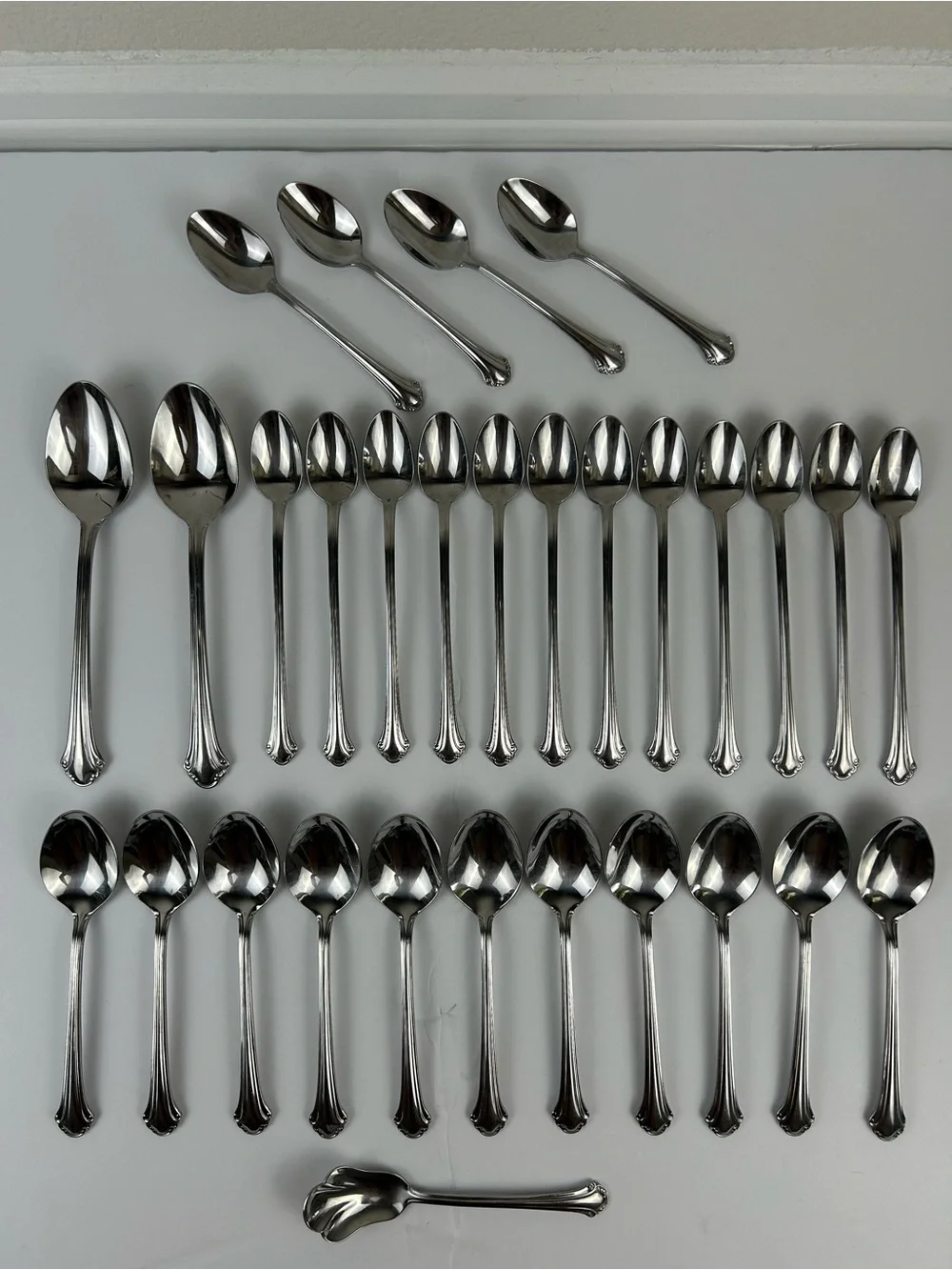 Pfaltzgraff Meridian 30 Pc Stainless Steel Flatware Set Silver spoons